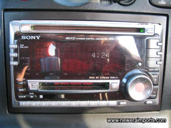 Sony MD / CD / Radio.