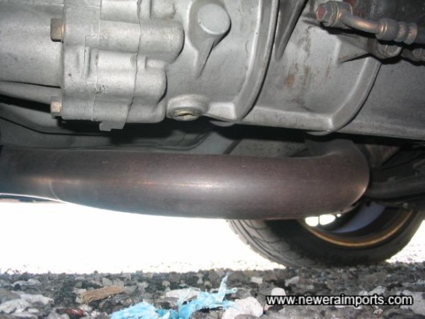 Downpipe is equal length - for optimal turbo response.