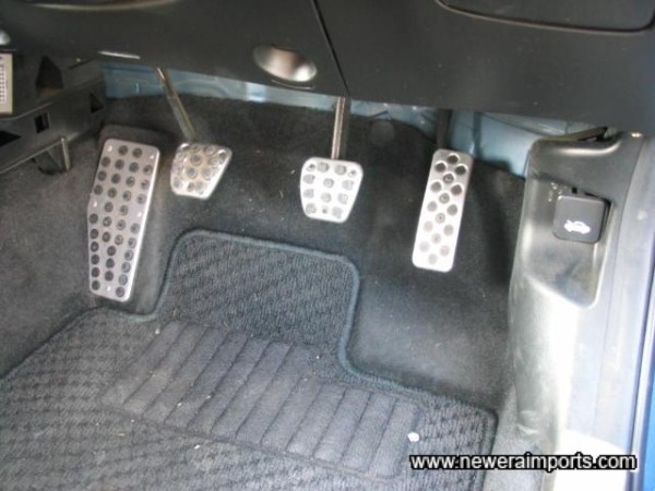 Sports Alloy Pedals with Rubber Grip Points