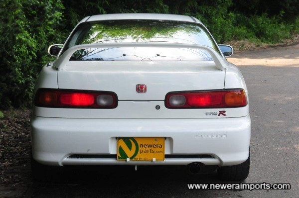 '98 spec rear bumper denotes model.